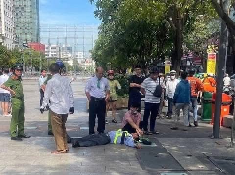 TPHCM: B ắt khẩn cấp thanh niên TPHCM: B ắt khẩn cấp thanh niên