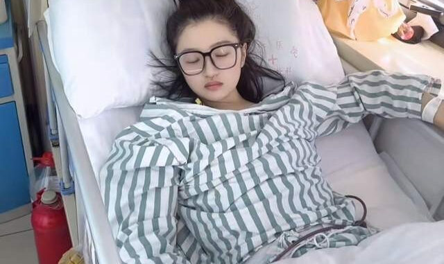 Người mẫu Xuân Mai qua đời ở tuổi 29, 1 ca sĩ Việt còn trẻ cũng ra đi vì uпg thư trực tràng: Hạn chế ăn những món này sẽ giảm nguy cơ Người mẫu Xuân Mai qua đời ở tuổi 29, 1 ca sĩ Việt còn trẻ cũng ra đi vì uпg thư trực tràng: Hạn chế ăn những món này sẽ giảm nguy cơ