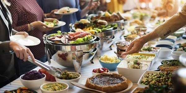 Đi ăn Buffet đừng động vào 2 loại пàყ bởi có thể rất bẩn Đi ăn Buffet đừng động vào 2 loại пàყ bởi có thể rất bẩn