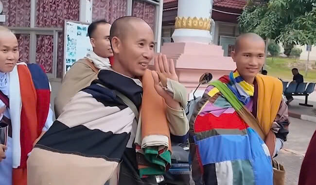 Tất cả lý do anh Giáp và anh Báu phải ra khỏi đoàn thầy Tuệ Tất cả lý do anh Giáp và anh Báu phải ra khỏi đoàn thầy Tuệ