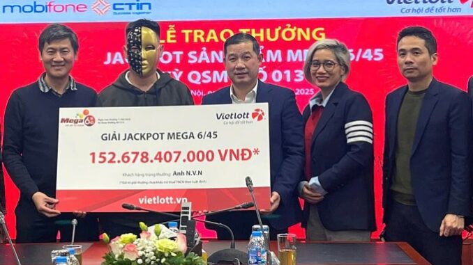 Người nhận Jackpot 152 tỷ đồng giấu con việc trúng số Người nhận Jackpot 152 tỷ đồng giấu con việc trúng số