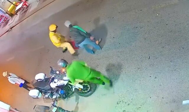 Thông tin chính thức vụ CSGT quật ngã người đàn ông ở Bình Chánh Thông tin chính thức vụ CSGT quật ngã người đàn ông ở Bình Chánh