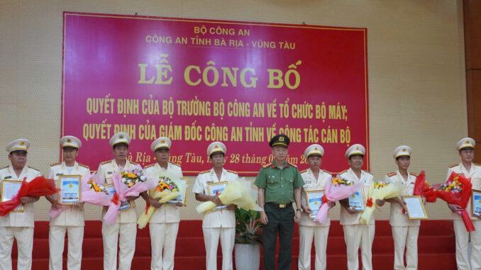 Công an tỉnh Bà Rịa - Vũng Tàu có 9 đại tá, thượng tá xin nghỉ hưu trước tuổi Công an tỉnh Bà Rịa - Vũng Tàu có 9 đại tá, thượng tá xin nghỉ hưu trước tuổi