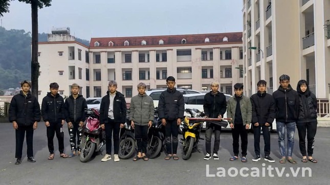 Rượt đuổi đối thủ khiến 3 người tử vong, 13 đối tượng bị tạm giữ Rượt đuổi đối thủ khiến 3 người tử vong, 13 đối tượng bị tạm giữ