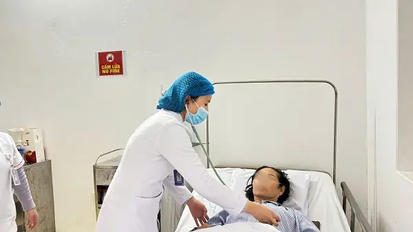 Hà Nội: Một nhà 3 trẻ mắc c:úm, 2 trường hợp bị b:iến ch:ứng nặng, phát hiện t:ổn th:ương viêm phổi Hà Nội: Một nhà 3 trẻ mắc c:úm, 2 trường hợp bị b:iến ch:ứng nặng, phát hiện t:ổn th:ương viêm phổi