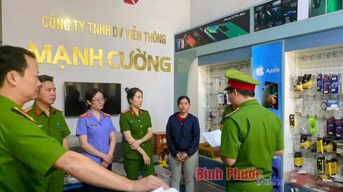 Khám xét nơi ở, bắt tạm giam Giám đốc Trần Thị Thoa Khám xét nơi ở, bắt tạm giam Giám đốc Trần Thị Thoa