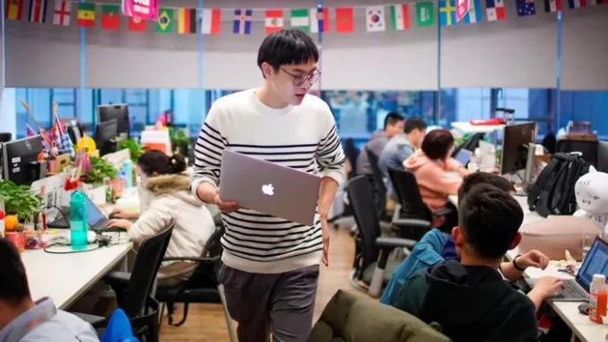 Tập đoàn Trung Quốc đuổi việc người độc thân Tập đoàn Trung Quốc đuổi việc người độc thân