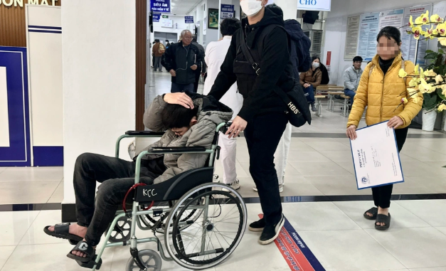 Tin mới nhất vụ shipperTin mới nhất vụ shipper khuyết tật nhận 20 cú đánh, đấm trong 30 giây: Tài xế Lexus vừa nhận tin dữ Tin mới nhất vụ shipperTin mới nhất vụ shipper khuyết tật nhận 20 cú đánh, đấm trong 30 giây: Tài xế Lexus vừa nhận tin dữ
