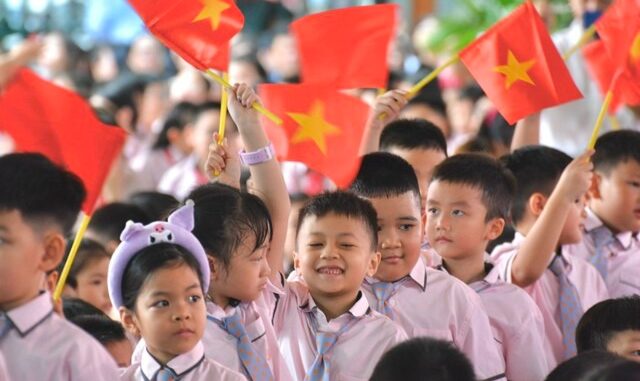 Chính thức: Quyết định miễn toàn bộ học phí cho học sinh công lập cả nước Chính thức: Quyết định miễn toàn bộ học phí cho học sinh công lập cả nước