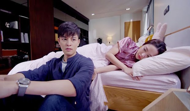 Ngày giỗ đầu của vợ, tôi đau lòng uống say không biết gì, nửa đêm kinh ngạc thấy người phụ nữ bên cạnh Ngày giỗ đầu của vợ, tôi đau lòng uống say không biết gì, nửa đêm kinh ngạc thấy người phụ nữ bên cạnh