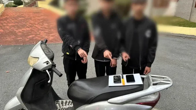 3 thiếu niên khai chuyện ‘đi cướp không sợ bị xử lý vì ít tuổi’ 3 thiếu niên khai chuyện ‘đi cướp không sợ bị xử lý vì ít tuổi’