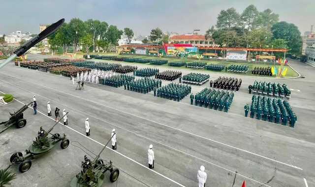Choáng ngợp màn tổng duyệt ra quân của quân đội, công an TP.HCM: Hàng loạt xe bọc thép, 34 khối vũ trang Choáng ngợp màn tổng duyệt ra quân của quân đội, công an TP.HCM: Hàng loạt xe bọc thép, 34 khối vũ trang