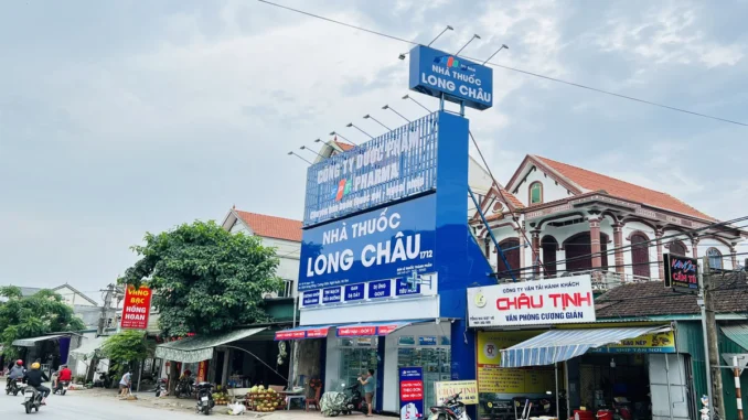 Nhà thuốc Long Châu chính thức lên tiếng về đoạn vi::deo gây p::hẫn n::ộ Nhà thuốc Long Châu chính thức lên tiếng về đoạn vi::deo gây p::hẫn n::ộ