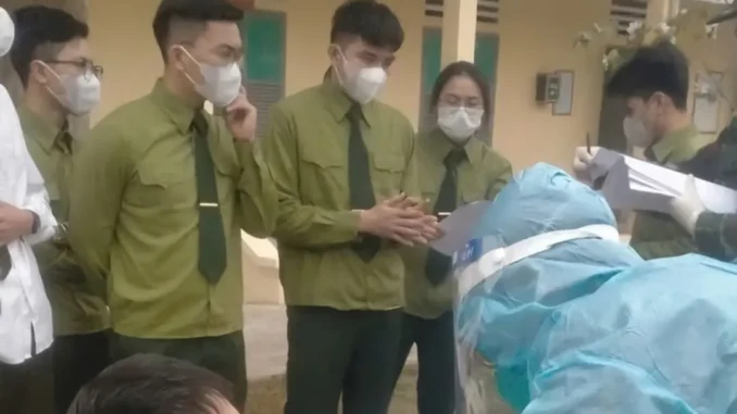 Vụ quân nhân Nguyễn Văn Nghiệp tuvong: Cách ly 7 quân nhân phát hiện dươ:ng tí:nh với vi khuẩn não mô cầu Vụ quân nhân Nguyễn Văn Nghiệp tuvong: Cách ly 7 quân nhân phát hiện dươ:ng tí:nh với vi khuẩn não mô cầu