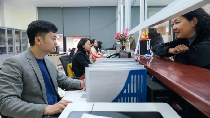 Cán bộ, công chức, viên chức, người lao động nghỉ hưu sớm theo nghị định 178/2024/NĐ-CP có được hưởng lương ở mức tối đa không Cán bộ, công chức, viên chức, người lao động nghỉ hưu sớm theo nghị định 178/2024/NĐ-CP có được hưởng lương ở mức tối đa không