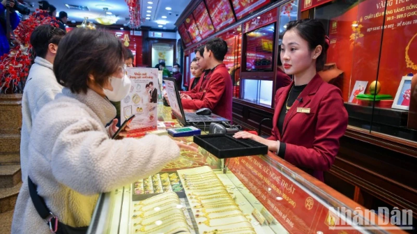 Giá vàng chiều nay: quá ch-ấ-n độ-ng Giá vàng chiều nay: quá ch-ấ-n độ-ng