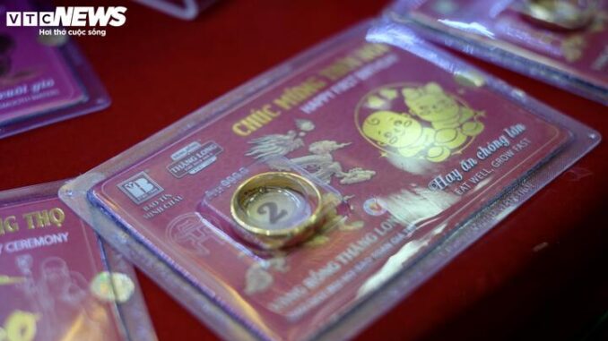 Giá vàng mới nhất chiều nay: Cuối cùng cũng chờ được mốc này, giàu to rồi, lãi to rồi! Giá vàng mới nhất chiều nay: Cuối cùng cũng chờ được mốc này, giàu to rồi, lãi to rồi!