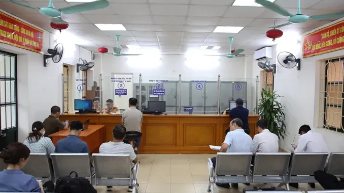 Bộ Công an tiếp nhận cấp đổi, giấy phép lái xe: Người dân được nộp hồ sơ tại xã Bộ Công an tiếp nhận cấp đổi, giấy phép lái xe: Người dân được nộp hồ sơ tại xã