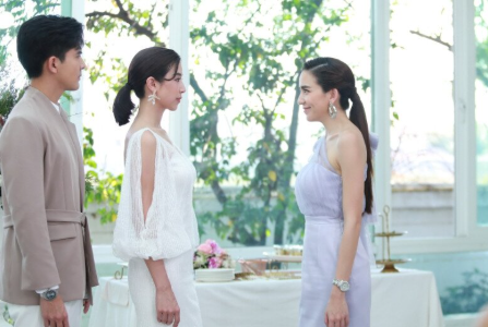 Ngày con tôi đầy tháng, em dâu đưa ra 2 tờ giấy, tôi tròn mắt khi đọc dòng chữ trên đó Ngày con tôi đầy tháng, em dâu đưa ra 2 tờ giấy, tôi tròn mắt khi đọc dòng chữ trên đó