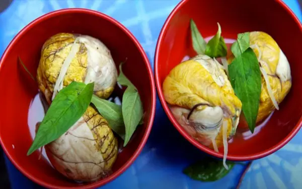 Những ai không nên ăn trứng vịt lộn dù thèm đến mấy Những ai không nên ăn trứng vịt lộn dù thèm đến mấy