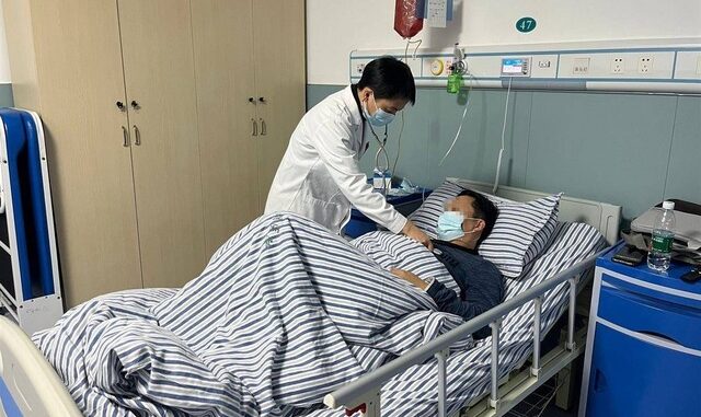 Người đàn ông 58 tuổi mắc ung thư dạ dày giai đoạn cuối: Hối hận vì ăn 3 món trong tủ lạnh Người đàn ông 58 tuổi mắc ung thư dạ dày giai đoạn cuối: Hối hận vì ăn 3 món trong tủ lạnh