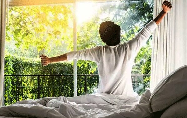Buổi sáng thức dậy lúc mấy giờ thì khoẻ mạnh và sống thọ? Nghiên cứu khoa học phát hiện người sống lâu thường dậy vào khung giờ này Buổi sáng thức dậy lúc mấy giờ thì khoẻ mạnh và sống thọ? Nghiên cứu khoa học phát hiện người sống lâu thường dậy vào khung giờ này