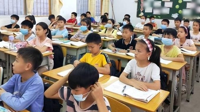 Giáo viên được phép dạy thêm học sinh tiểu học trong trường hợp nào Giáo viên được phép dạy thêm học sinh tiểu học trong trường hợp nào
