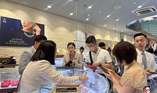 Giá vàng cuối ngày v:.ía Thần Tài: Tại sao lại như vậy? Giá vàng cuối ngày v:.ía Thần Tài: Tại sao lại như vậy?