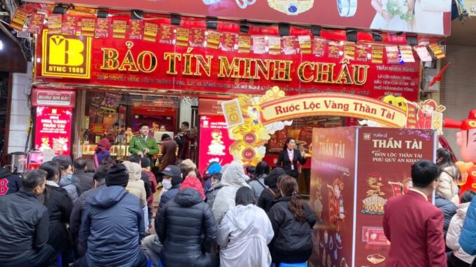 Người mua vàng ngày vía Thần tài lỗ nặng Người mua vàng ngày vía Thần tài lỗ nặng