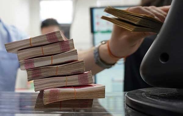 Đề xuất đánh thuế thu nhập từ lãi tiền gửi tiết kiệm: Cụ thể thế nào Đề xuất đánh thuế thu nhập từ lãi tiền gửi tiết kiệm: Cụ thể thế nào