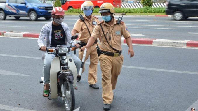 Từ 15/2/2025: Dù không vi phạm vẫn phải dừng xe để CSGT kiểm tra trong 4 trường hợp này Từ 15/2/2025: Dù không vi phạm vẫn phải dừng xe để CSGT kiểm tra trong 4 trường hợp này
