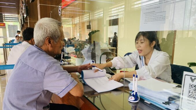 TIN MỪNG: Công chức, viên chức Hà Nội vừa được tăng lương đồng loạt 3 – 4 triệu đồng/tháng TIN MỪNG: Công chức, viên chức Hà Nội vừa được tăng lương đồng loạt 3 – 4 triệu đồng/tháng