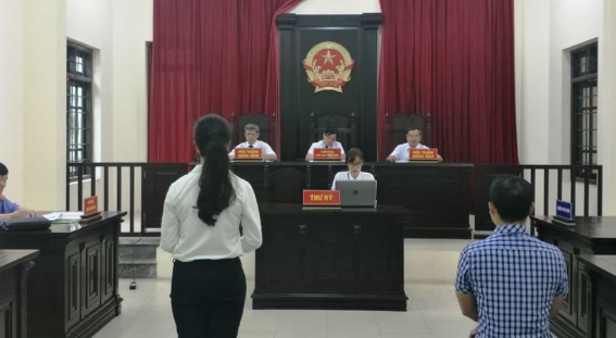 Vợ chồng đã ly hôn nhưng chưa điều kiện khó khăn nên cả 2 thống nhất vẫn ở nhà chung và coi nhau như hàng xóm, để rồi… Vợ chồng đã ly hôn nhưng chưa điều kiện khó khăn nên cả 2 thống nhất vẫn ở nhà chung và coi nhau như hàng xóm, để rồi…