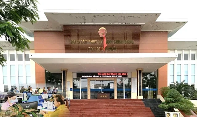 Người đến nộp hồ sơ chuyển mục đích sử dụng đất tăng đột biến sau chỉ đạo nóng của UBND tỉnh Người đến nộp hồ sơ chuyển mục đích sử dụng đất tăng đột biến sau chỉ đạo nóng của UBND tỉnh