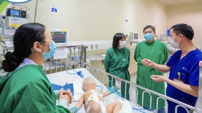 Gia đình xin đưa bệnh nhân về chờ chết, bác sĩ năn nỉ giữ lại cứu sống Gia đình xin đưa bệnh nhân về chờ chết, bác sĩ năn nỉ giữ lại cứu sống