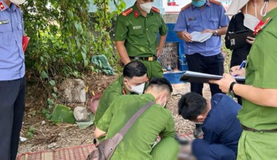 Khá m nghiệ m nạ;n nhâ;n 5t không q;ua khỏi đ;au đớ;n ở An Giang: Do bạn trai của mẹ r;a t;ay Khá m nghiệ m nạ;n nhâ;n 5t không q;ua khỏi đ;au đớ;n ở An Giang: Do bạn trai của mẹ r;a t;ay