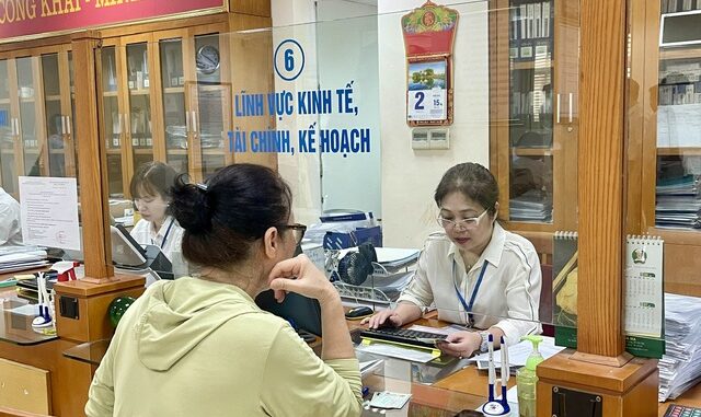Quá tuyệt vời: Chính thức từ 2025, mức lương cao nhất của cán bộ, công chức ở Hà Nội vừa tăng thêm tới 9 triệu đồng/tháng Quá tuyệt vời: Chính thức từ 2025, mức lương cao nhất của cán bộ, công chức ở Hà Nội vừa tăng thêm tới 9 triệu đồng/tháng