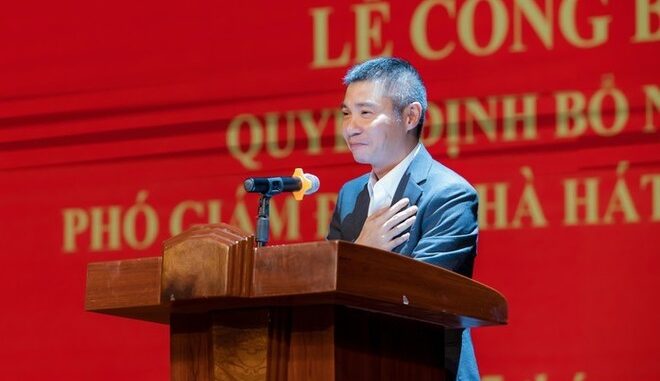 Đồng nghiệp và người hâm mộ nức nở chia tay ‘Cô Đẩu’ Công Lý: Cảm ơn những cống hiến bao năm qua của anh Đồng nghiệp và người hâm mộ nức nở chia tay ‘Cô Đẩu’ Công Lý: Cảm ơn những cống hiến bao năm qua của anh