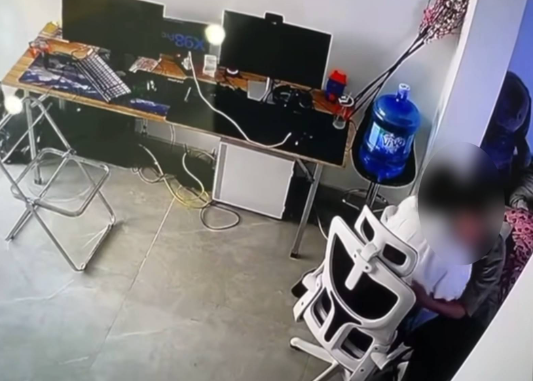 Vụ ngoại tình được quan tâm nhất lúc này Vụ ngoại tình được quan tâm nhất lúc này