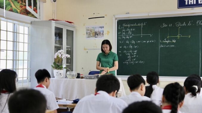 Công khai Bảng lương giáo viên Cấp 3 2025: Bảo sao điểm thi đại học Sư Phạm cao chưa từng thấy, s:ướng đ:ời nhà giáo rồi Công khai Bảng lương giáo viên Cấp 3 2025: Bảo sao điểm thi đại học Sư Phạm cao chưa từng thấy, s:ướng đ:ời nhà giáo rồi