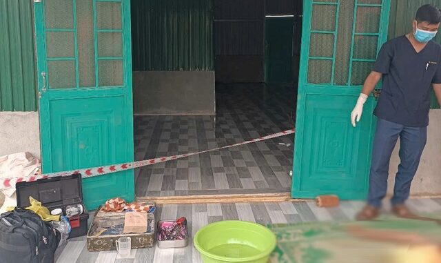 Bắt giữ kẻ sát hại vợ cũ, đâm tình nhân bà trọng thương Bắt giữ kẻ sát hại vợ cũ, đâm tình nhân bà trọng thương