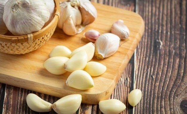 Những người không nên ăn tỏi