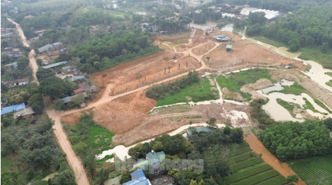 Hà Nội: Ngang nhiên ch:iếm hàng chục nghìn m2 đất, đ e d ọa ‘xử’ người nhà cán bộ Hà Nội: Ngang nhiên ch:iếm hàng chục nghìn m2 đất, đ e d ọa ‘xử’ người nhà cán bộ