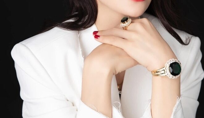 Thôi xong, Nữ nghệ sĩ Việt nổi tiếng đã bị tạm hoãn xuất cảnh Thôi xong, Nữ nghệ sĩ Việt nổi tiếng đã bị tạm hoãn xuất cảnh