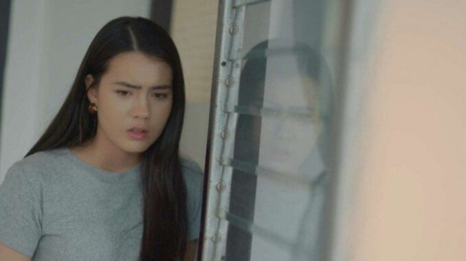 Qua đêm ở quê nhà bạn trai bị mất dây chuyền vàng, lục tủ mẹ chồng tương lai tôi bỏ vào đó 5 triệu Qua đêm ở quê nhà bạn trai bị mất dây chuyền vàng, lục tủ mẹ chồng tương lai tôi bỏ vào đó 5 triệu