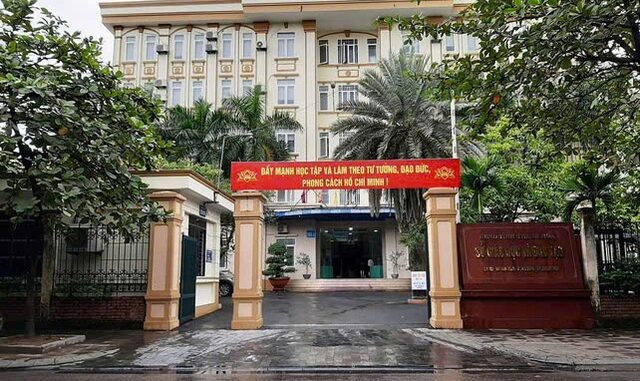‘Nỗi buồn tờ A4’: 10 văn bản thuyên chuyển, tiếp nhận giáo viên; điều động và bổ nhiệm bị hủy bỏ vì Giám đốc Sở GD&ĐT kí khi sắp chuyển công tác ‘Nỗi buồn tờ A4’: 10 văn bản thuyên chuyển, tiếp nhận giáo viên; điều động và bổ nhiệm bị hủy bỏ vì Giám đốc Sở GD&ĐT kí khi sắp chuyển công tác
