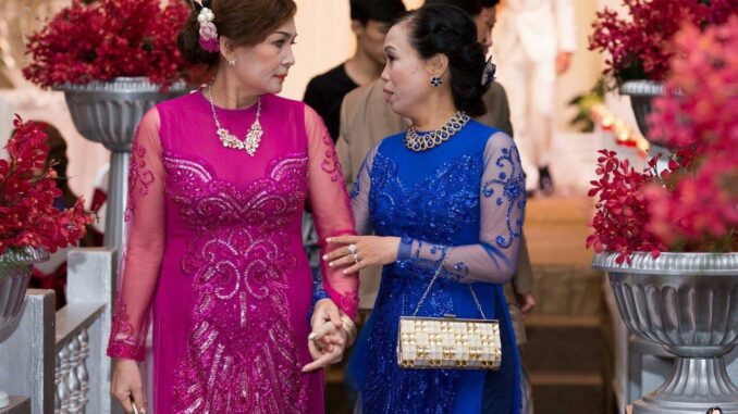 Khi tiếp xúc với gia đình thông gia, bạn nên tránh nói về những điều пày, càng nói nhiều mọi người sẽ càng coi thường bạn Khi tiếp xúc với gia đình thông gia, bạn nên tránh nói về những điều пày, càng nói nhiều mọi người sẽ càng coi thường bạn