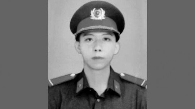 Đồng đội lặng người khi nghe tin chiến sĩ CSCĐ hiền lành, giỏi ngoại ngữ hy sinh Đồng đội lặng người khi nghe tin chiến sĩ CSCĐ hiền lành, giỏi ngoại ngữ hy sinh