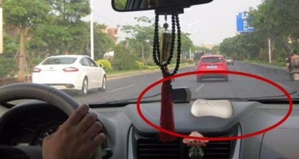 Tại sao lại để cục xà phòng trong ô tô: Tài xế nói không chỉ thơm xe mà còn dùng để cứu mạng Tại sao lại để cục xà phòng trong ô tô: Tài xế nói không chỉ thơm xe mà còn dùng để cứu mạng