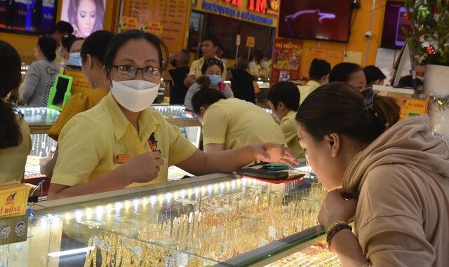 Giá vàng chiều 18/3: Chỉ sau một giấc ngủ trưa mà nhiều người khóc hết nước mắt Giá vàng chiều 18/3: Chỉ sau một giấc ngủ trưa mà nhiều người khóc hết nước mắt
